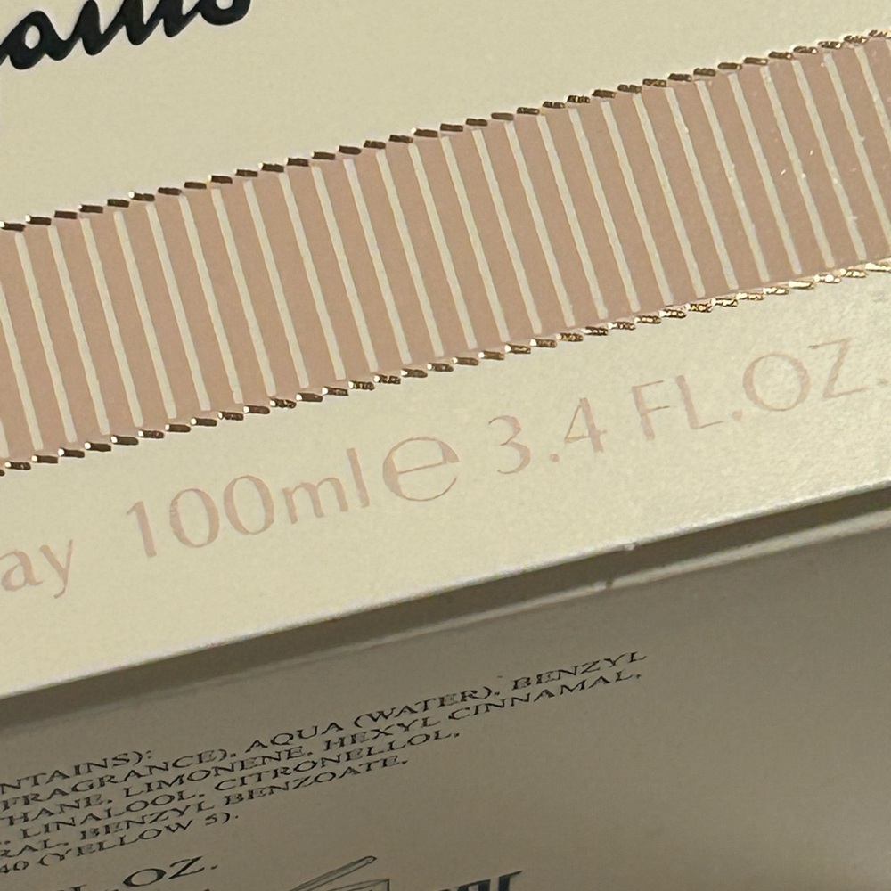 Signorina Eleganza Salvatore Ferragamo 100ml/3.4 fl oz w box excellent - Picture 9 of 12